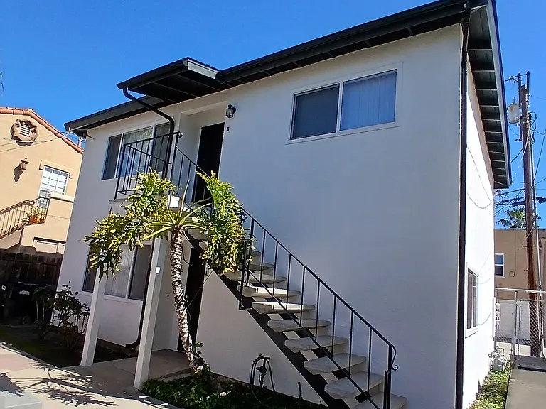 4319-21 Swift Ave #B — Photo 6