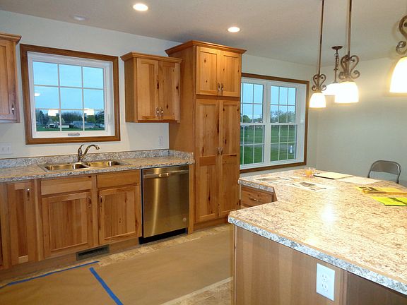 4th image of 119 Pine Tree Ln