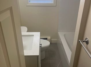 21 Sherwood Dr APT 2, Walpole, MA 02081