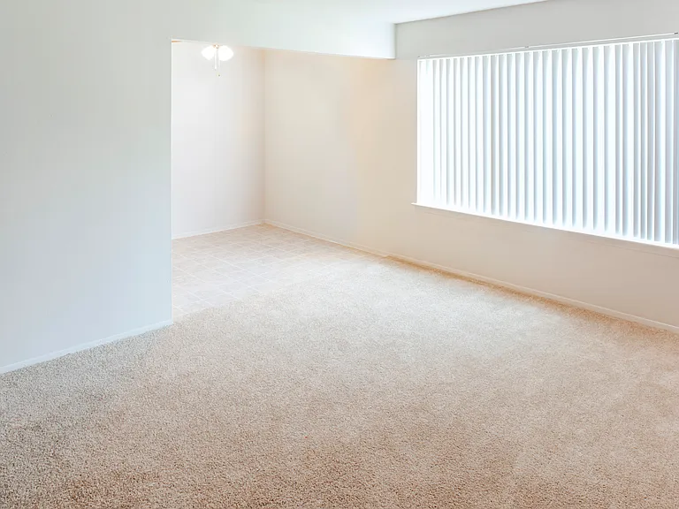 Ashbury Place Apartments — Photo 9