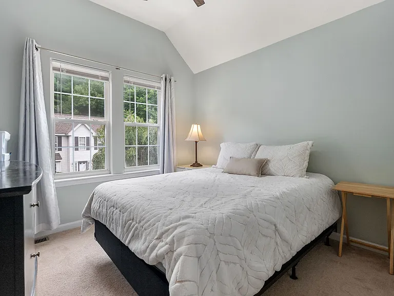 25 Magnolia Ln — Photo 15