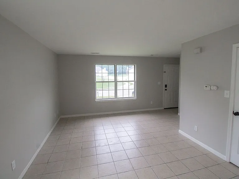1509 Olympic Blvd — Photo 5