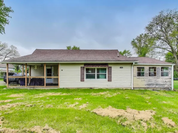 115 S Center St, Maxwell, IN 46154