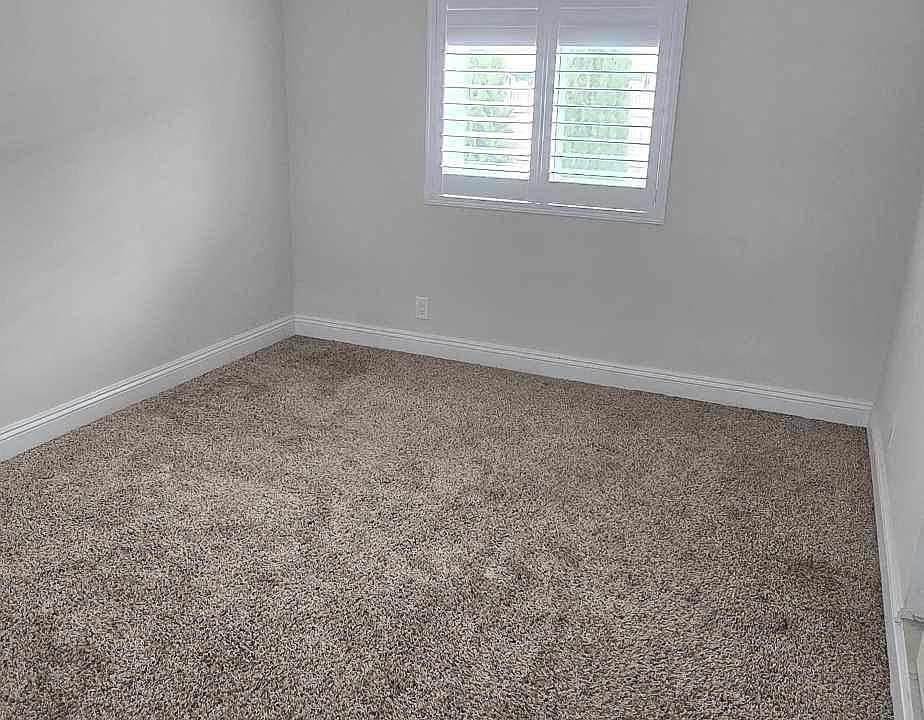 1st image of 1705 S Woodland Pl