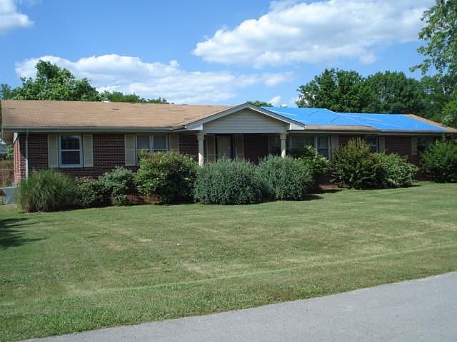 1st image of 100 Horseshoe Dr