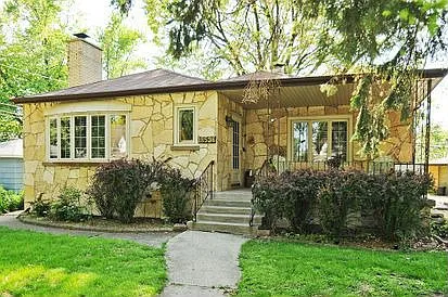 18536 Walter St photo 1