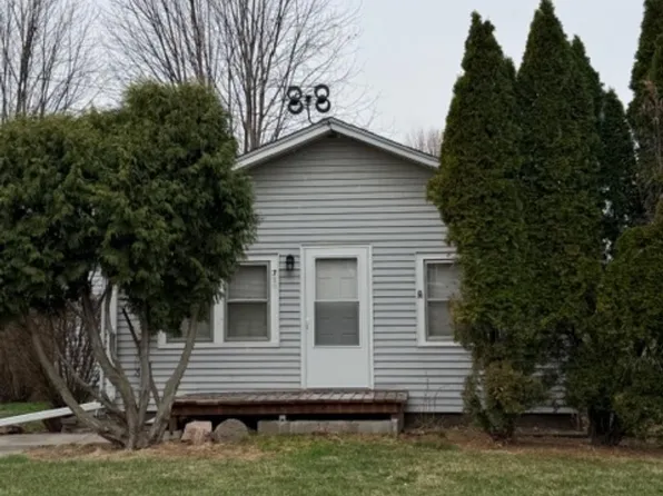 715 Burton St, Sioux City, IA 51103