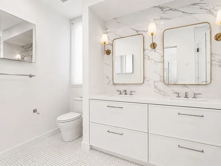 100 Linden St #203 — Photo 15