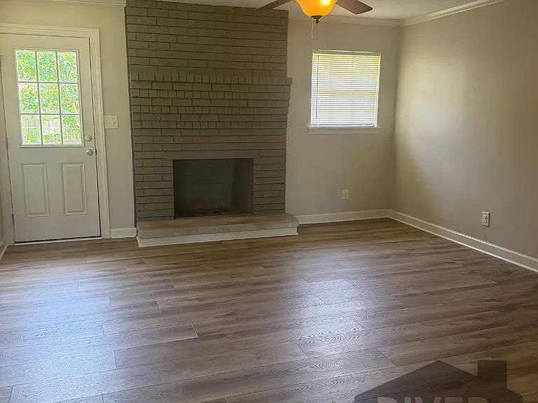 1607 Harding Ave — Photo 6