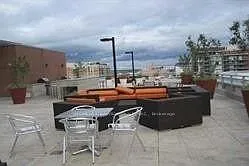 Vu Condos — Photo 2