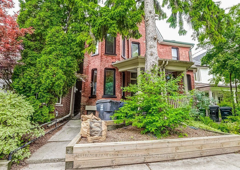 1st image of 10 Fennings St #1