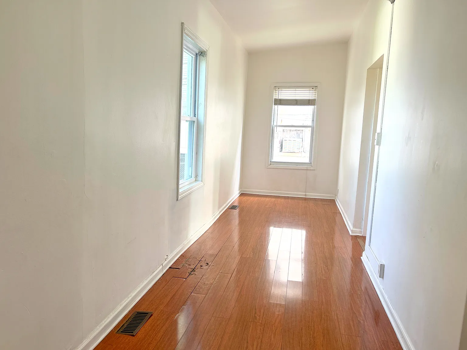 3 bed, 872 sqft, $1,375 — Photo 4