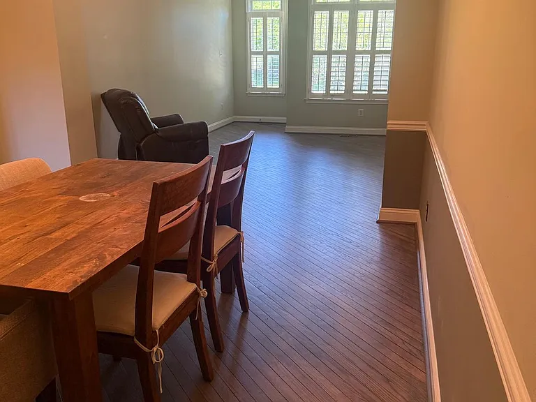 636 Greycliffe Ln — Photo 5