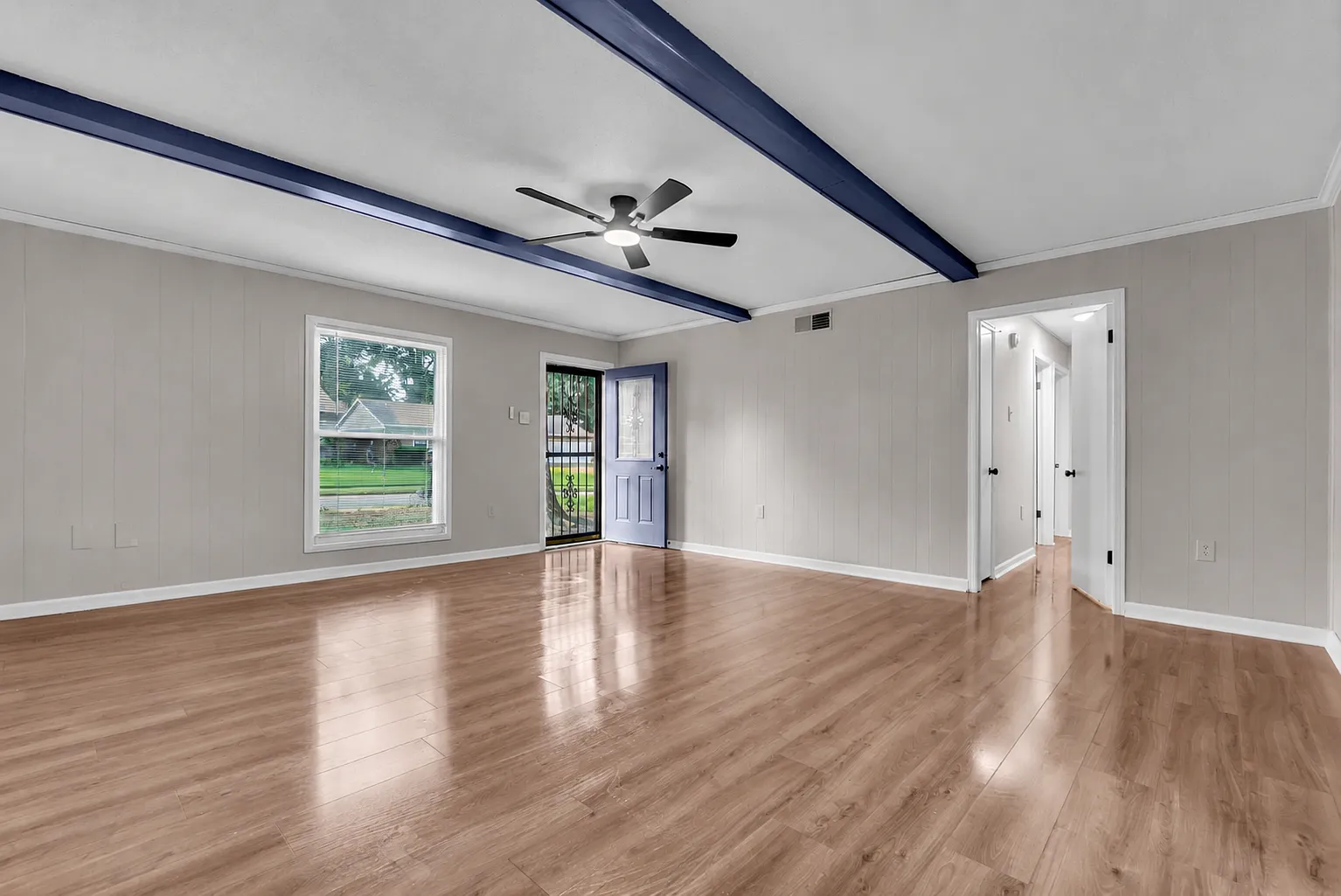 3 bed, 1176 sqft, $1,595 — Photo 1