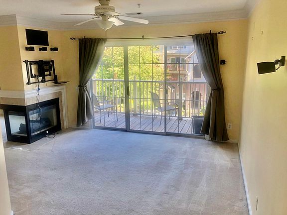 3rd image of 7014 Metropolitan Pl APT 301