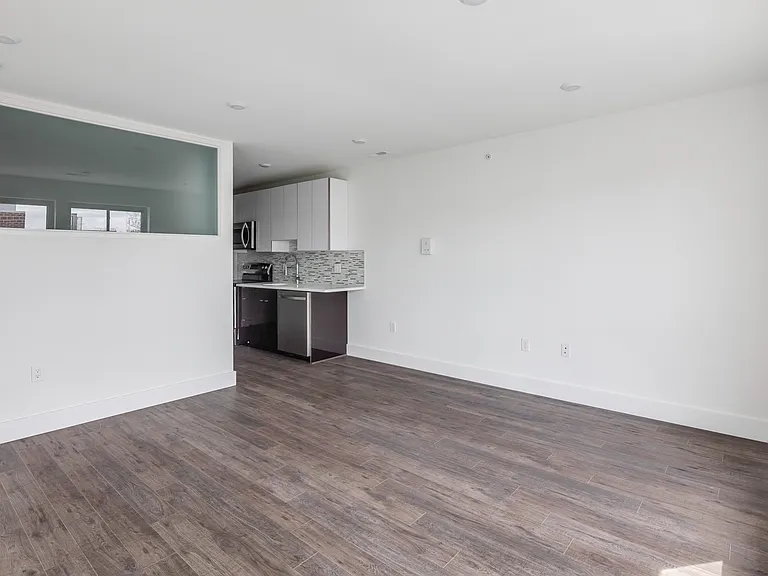1155 S 15th St — Photo 27
