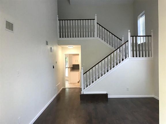 3rd image of 1404 Kittery Dr