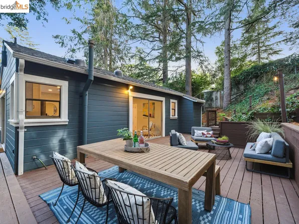 6211 Valley View Rd, Oakland, CA 94611