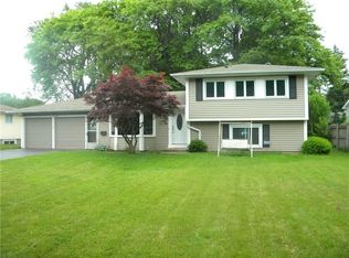 231 Meadowbriar Rd, Rochester, NY 14616