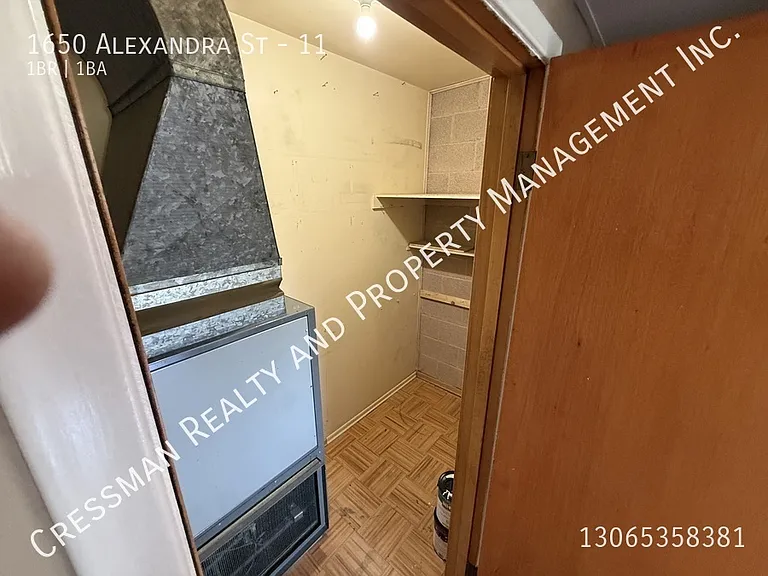 1650 Alexandra St #11 — Photo 2