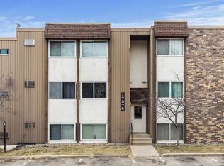 12976 Nicollet Ave APT 202, Burnsville, MN 55337