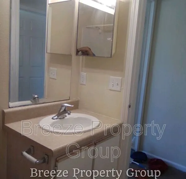 624 Hope St — Photo 7