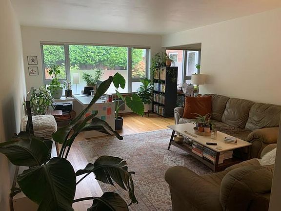 5th image of 530 W Olympic Pl APT 309