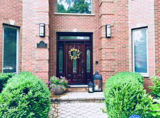1864 Highland Ave, Northbrook, IL