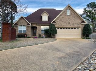 102 Hillside Dr, Tupelo, MS 38804