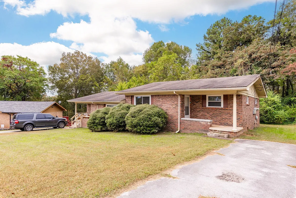 Building Photo - 3814 Cherwood Ln #B