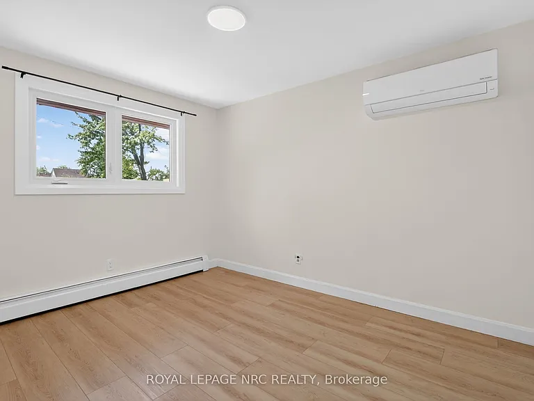 268 Henrietta St — Photo 22