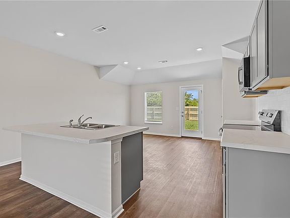 2nd image of 20875 Starside St