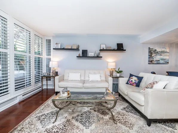 290 Newport Dr #3, Pt Moody, BC V3H 5N2