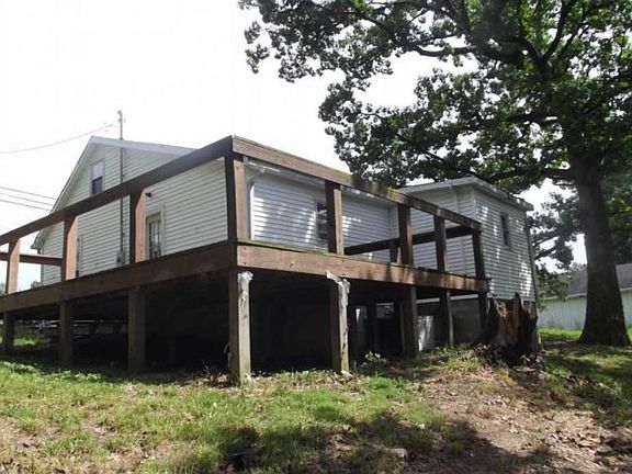 4th image of 431 E Reservoir Ave