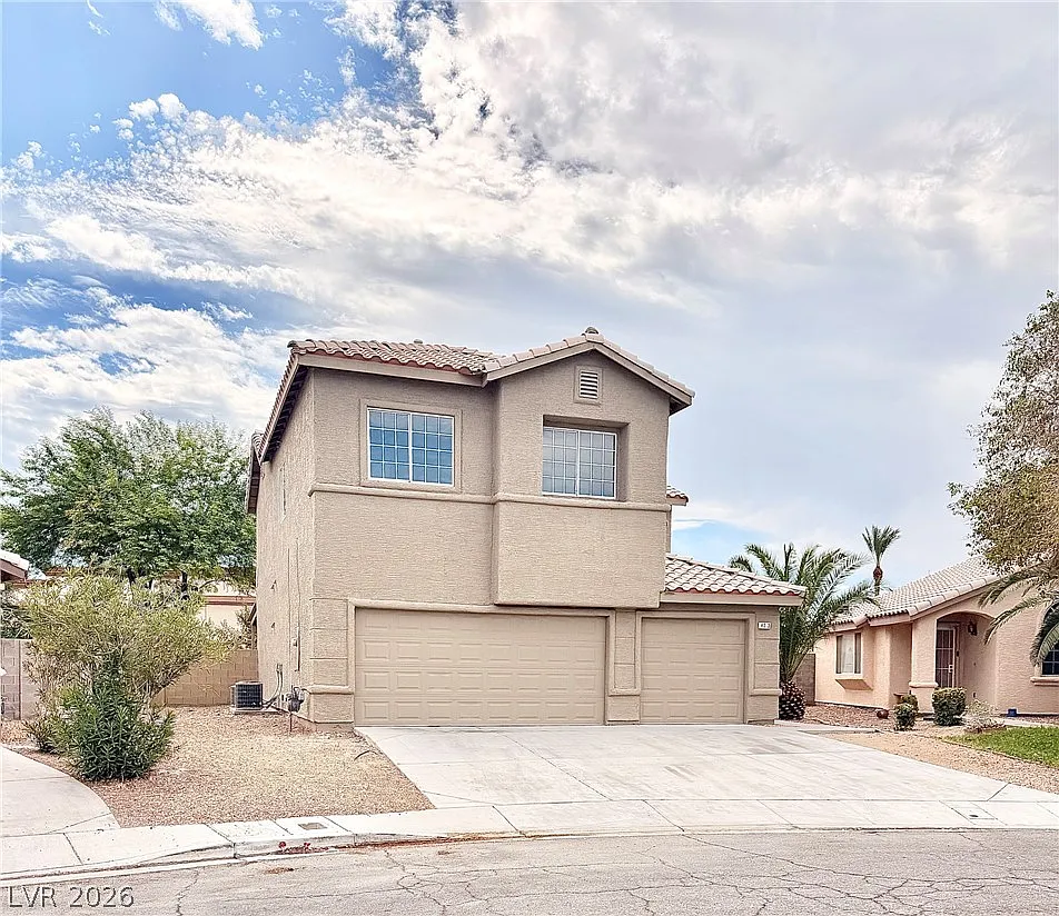 4 bed, 2.5 bath, 2089 sqft, $1,999 — Photo 4