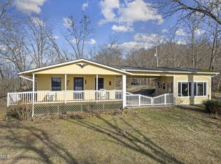 2025 Paradise Hills Rd, Dandridge, TN 37725