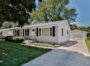 8106 Cadet Rd, Machesney Park, IL 61115