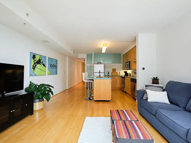 437 New York Ave NW #306 — Photo 9