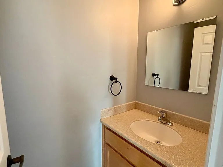 904 Larable Ct — Photo 14