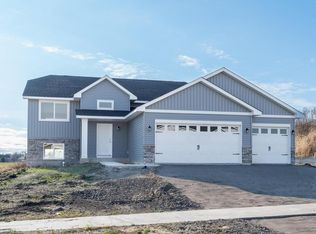 536 Winkler Trl N, Cologne, MN 55322