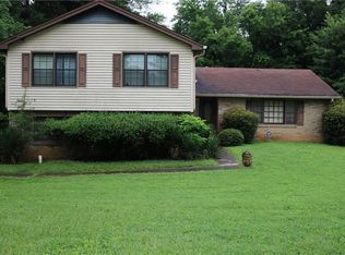 2396 Sandgate Rd, Atlanta, GA 30349