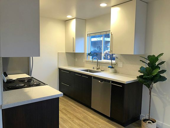 2nd image of 1219 W Mc Kinley Ave APT 1