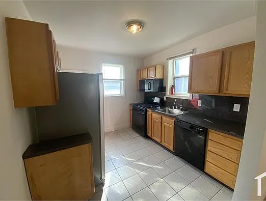 1547 S Myrtlewood St — Photo 10