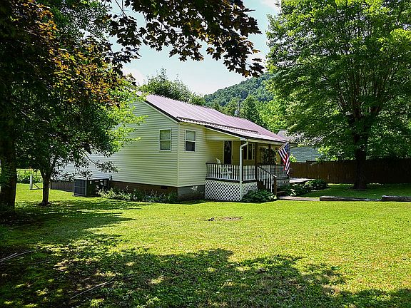 2nd image of 93 Sunrise Ln