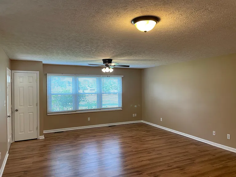 1315 Fairview Ave — Photo 12