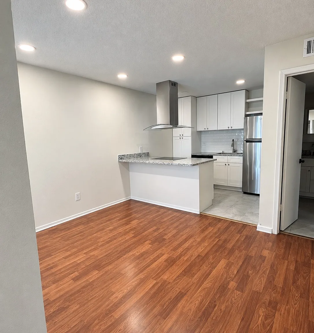 2 bed, 658 sqft, $1,450 — Photo 3
