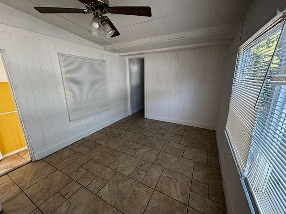 5th image of 19 N Yonge St Lot 18
