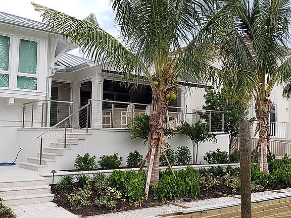 4th image of 760 Plantation Ct
