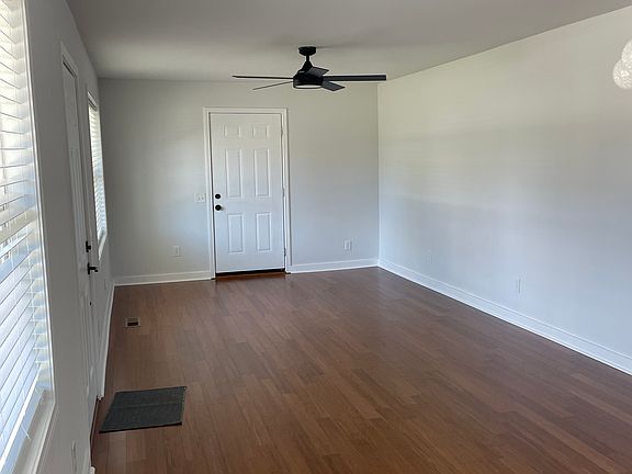 4th image of 12 Alabama Ave