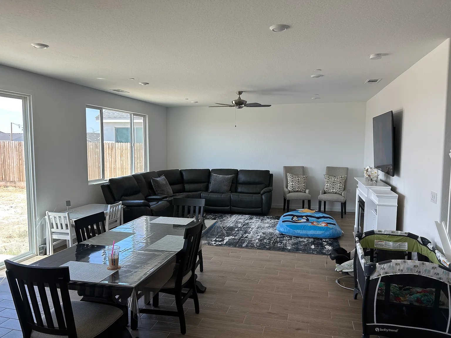 5 bed, 2578 sqft, $1,000 — Photo 3